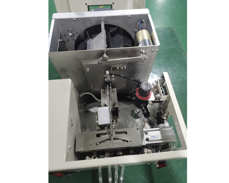 1出4供料機 內(nèi)附圖.jpg